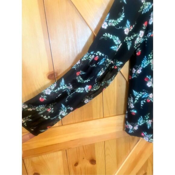 Disney Collection by Lauren Conrad Blouse Snow White Size Small (3805) - Picture 2 of 4